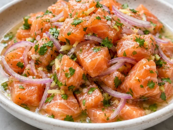 Salmón Fresco: Ceviche Vibrante y Fácil