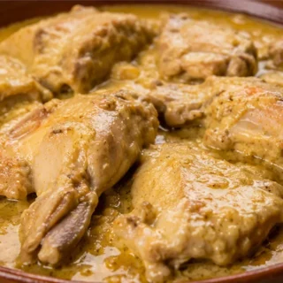 Guiso de Conejo en Salsa de Almendras Cremosa - conejo almendras