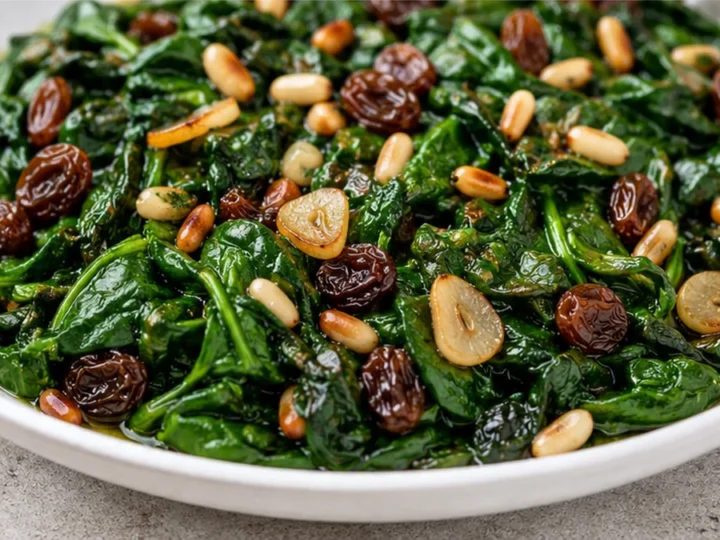 Espinacas a la Catalana: Sabor Fácil y Saludable