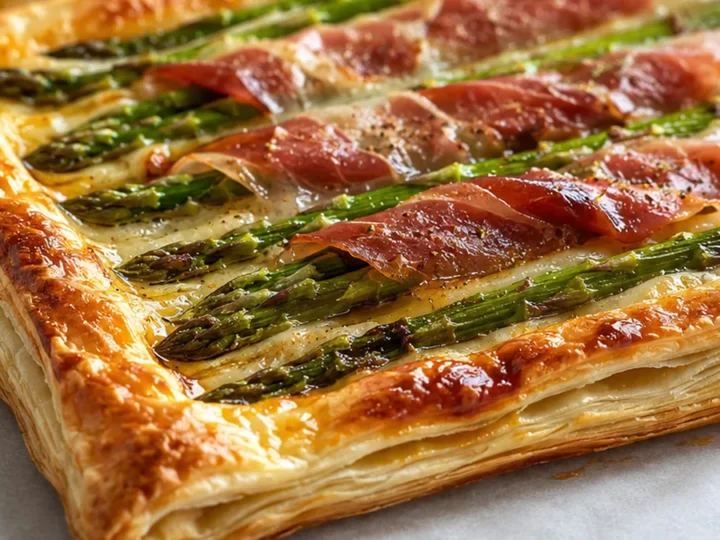 Hojaldre de Espárragos y Jamón Serrano