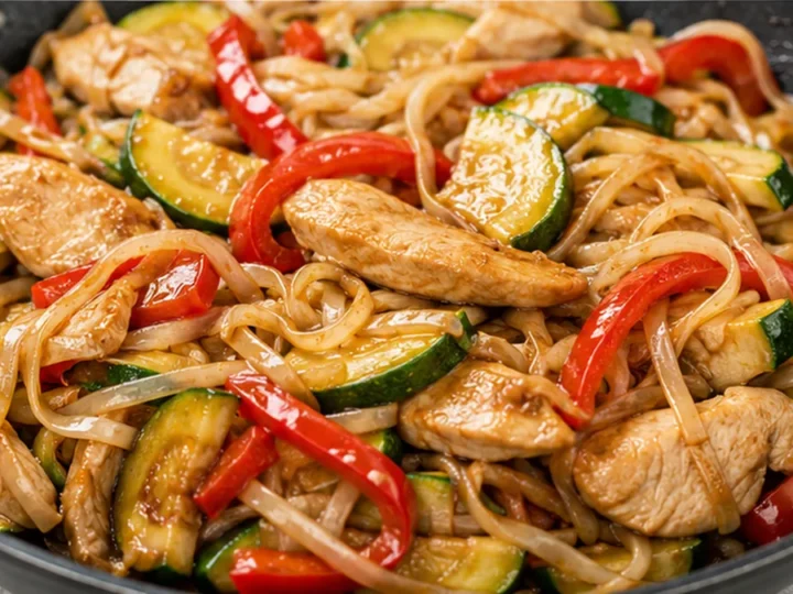 Wok de Tallarines con Pollo: ¡Sabor en Minutos!
