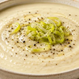 Crema de Chirivía: Sabor Cremoso y Único - crema chirivía - Crema chirivía: prepara esta receta saludable y deliciosa en poco tiempo. Perfecta para una cena lig