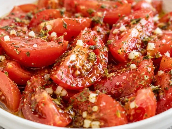 Ensalada de Tomate Fresca y Fácil