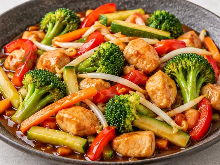 Chop Suey de Pollo Casero Fácil