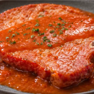 Chuletas al Chipotle: ¡Sabor Explosivo! - chuletas chipotle - Chuletas chipotle: prepara esta receta de cerdo ahumado con una salsa picante de jitomate. Perfect