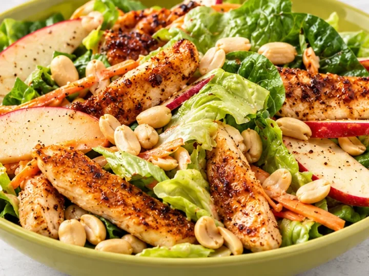 Ensalada de Pollo y Cacahuate Sorprendente