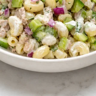 Ensalada Fresca de Pasta y Atún
