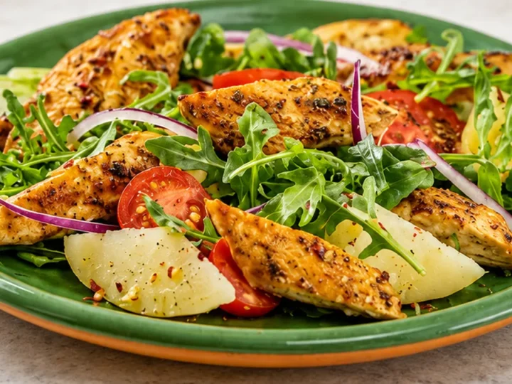 Ensalada de Papa y Pollo Fácil y Jugosa