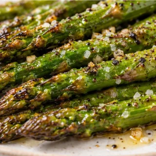 Espárragos al Horno Irresistibles en Minutos
