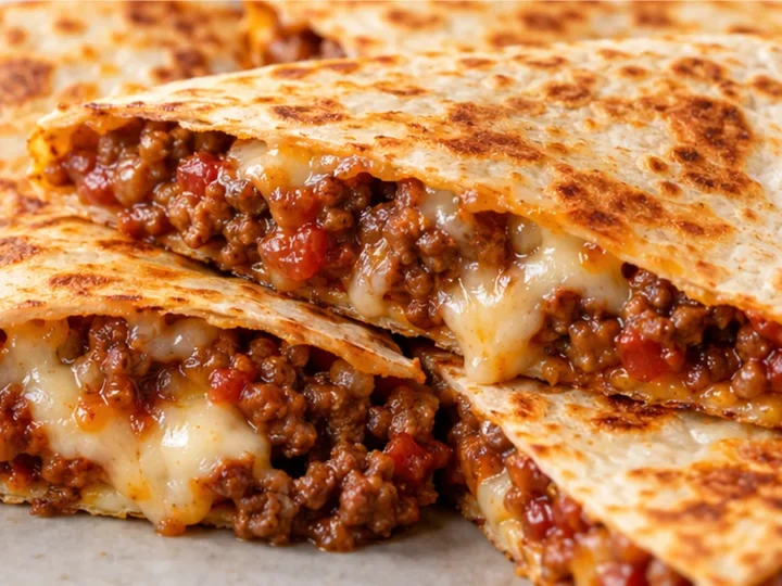 Quesadillas de Carne Molida con Chipotle